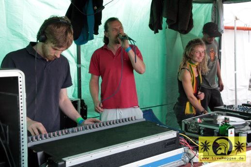 Lenz Banton (D) with Sista I Flow - Roots Plaque Dub Camp - Reggae Jam Festival - Bersenbrueck 28. Juli 2017 (14).JPG